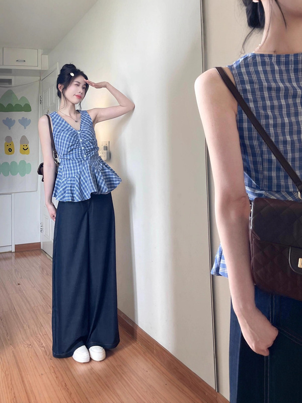 韩系蓝色格子V领无袖吊带背心女夏季2025新款收腰显瘦绝美小上衣|undefined