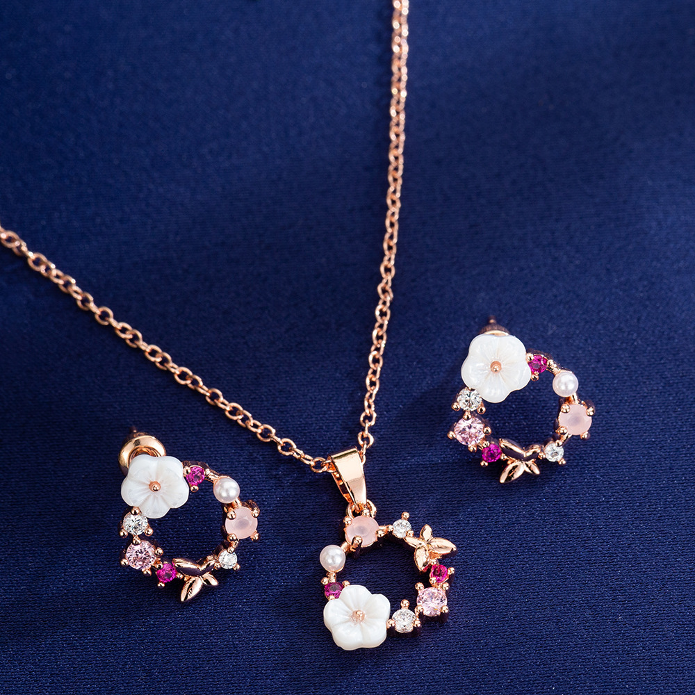 necklace with zircon