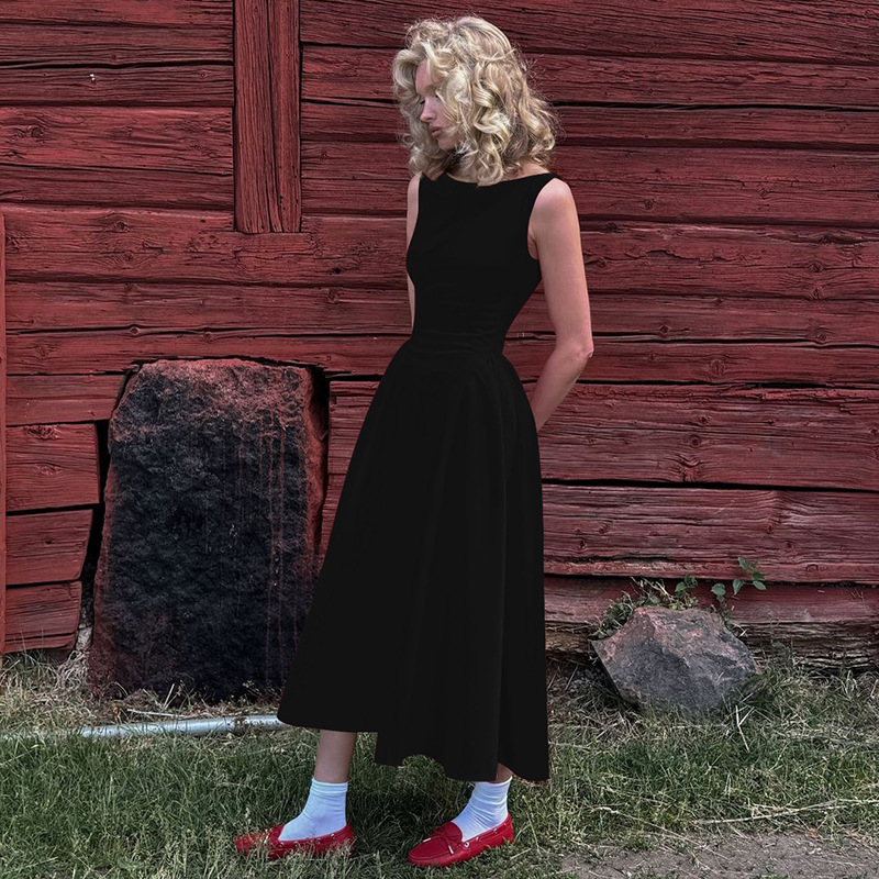 Holiday, Travel Occasion Wholesale Women's Streetwear Backless Solid Color Holiday Travel Round Neck Sleeveless Sheath Dress