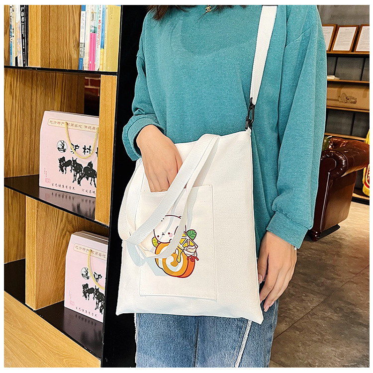 The new Korean-style cute Japanese-style single-shoulder bag is selling well. It's a simple and versatile canvas bag for college students' crossbody tutoring undefined