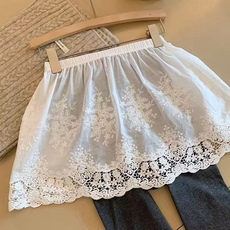 French-Style Romantic Lace A-Line High-Waisted Skirt for Women, Versatile Layering Short Skirt That Covers the Hips and Makes the Figure Look Slimmer
