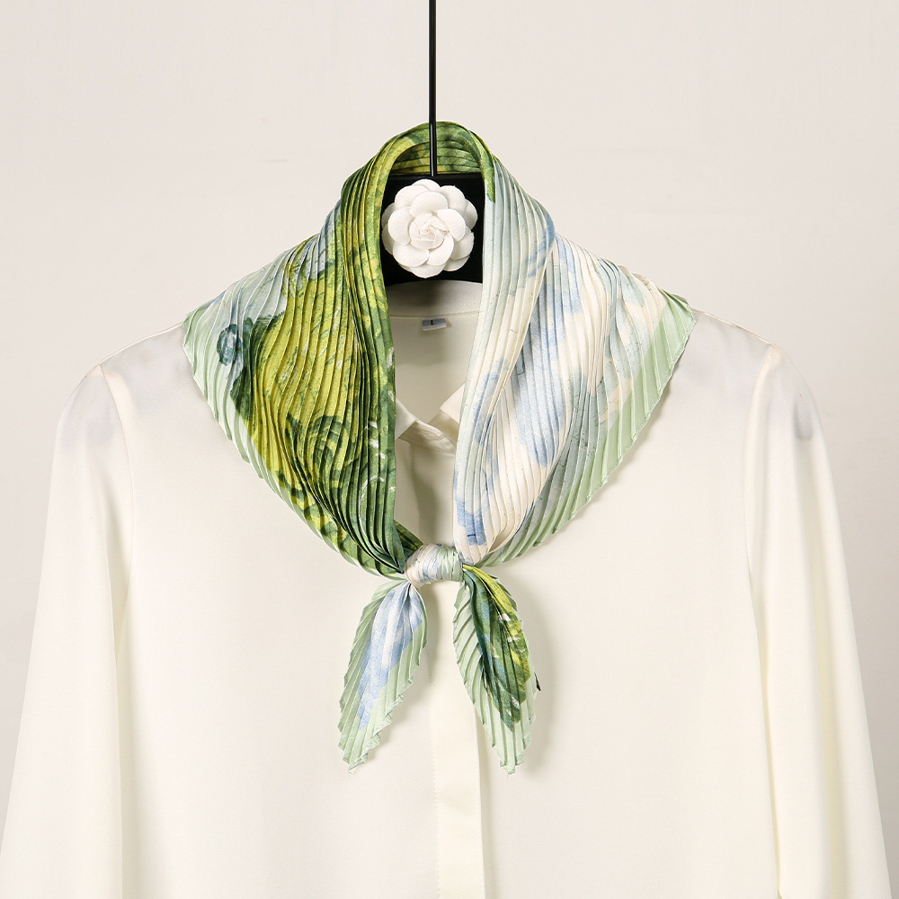 Trendy Cool Design Sense 70 Bufanda de seda arrugada Bufanda cuadrada pequeña Bufanda profesional de alta calidad sin colisión Bufanda plisada al por mayor