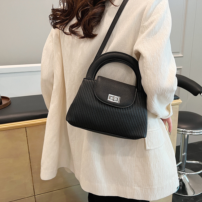 跨境包包女 2024韩版春季新款时尚皱纹手提包 质感单肩斜挎包