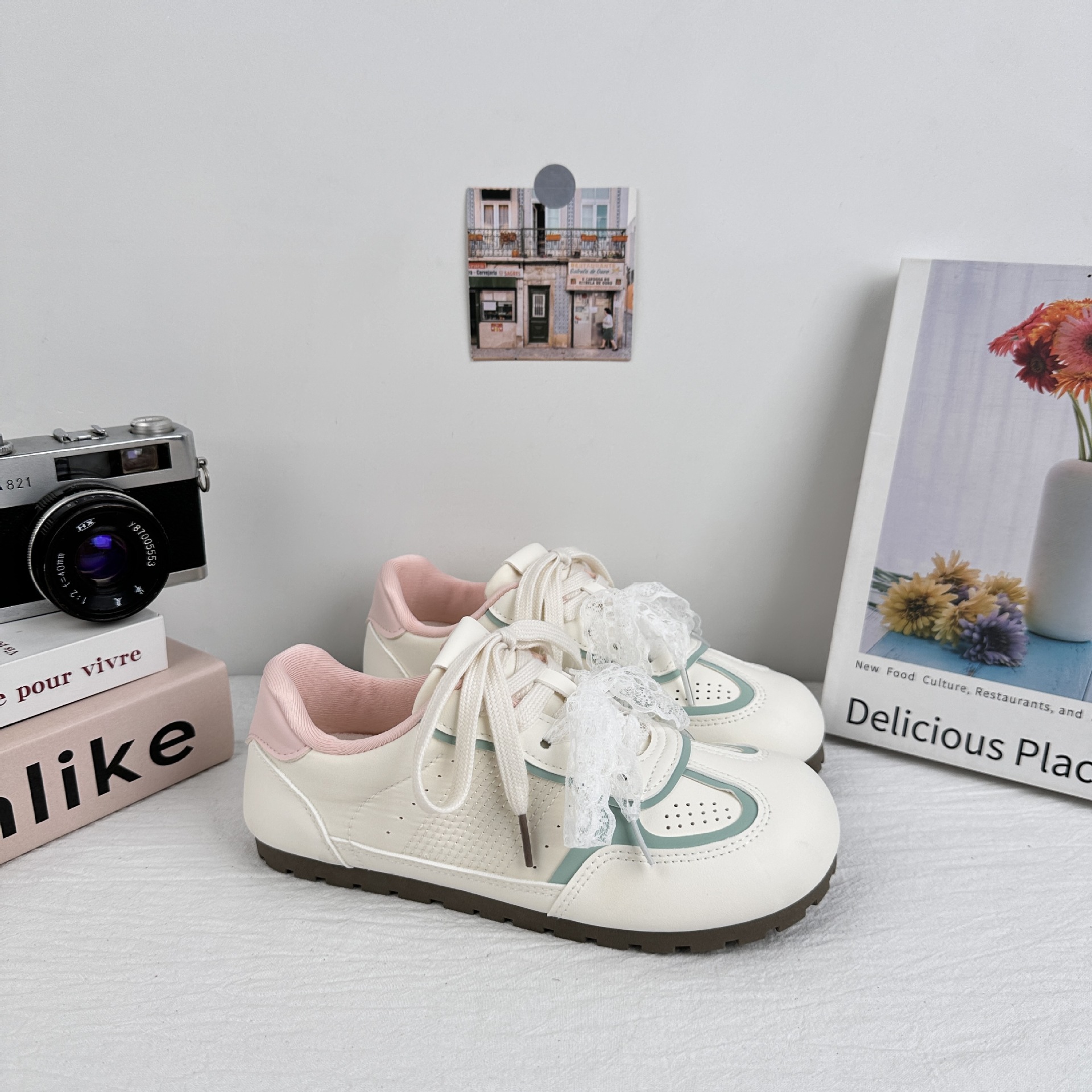 Zapatos de entrenamiento para mujeres 2025 nuevos zapatos de ballet de verano de base delgada zapatos de skate casuales de moda transpirables zapatos Gump