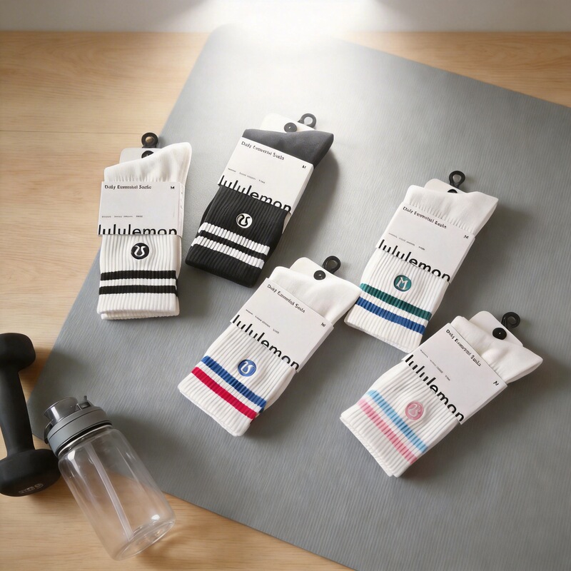 New Lulu Embroidered Logo Combed Cotton Two-Stripe Casual Sports Socks for Men and Women, Fitness Running Lemon Trendy Socks