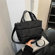 泰国新款2025新款绣线方格充棉夹绒棉服羽绒洋气手提单肩斜挎女包