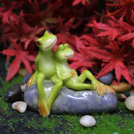 创意微景观情侣青蛙摆件新款可爱卡通跨境花园多肉盆景鱼缸装饰品