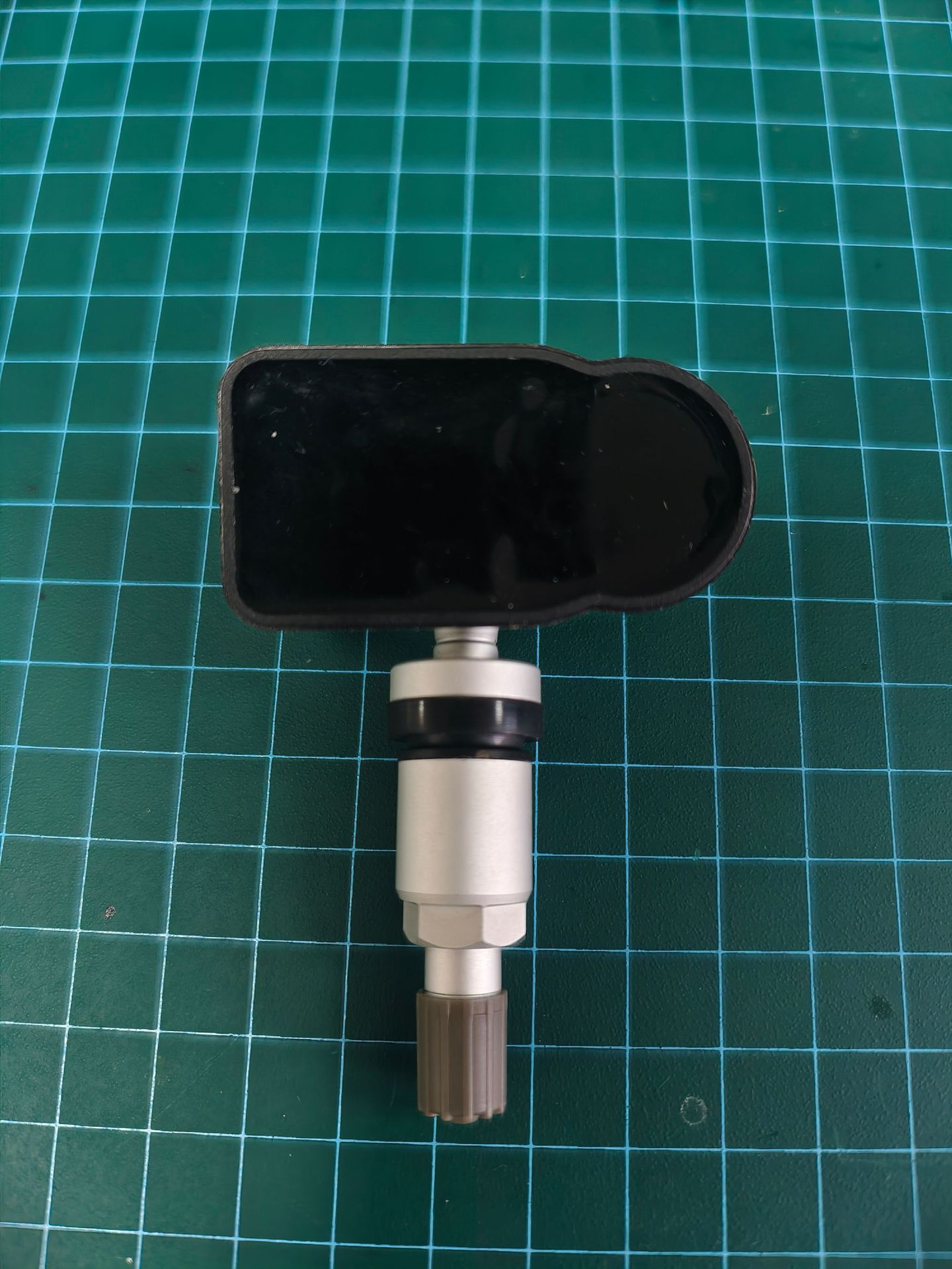 Cross-Border 2025 New Model Programmable Tire Pressure Sensor Universal Car Tire Pressure Monitor Original High Precision