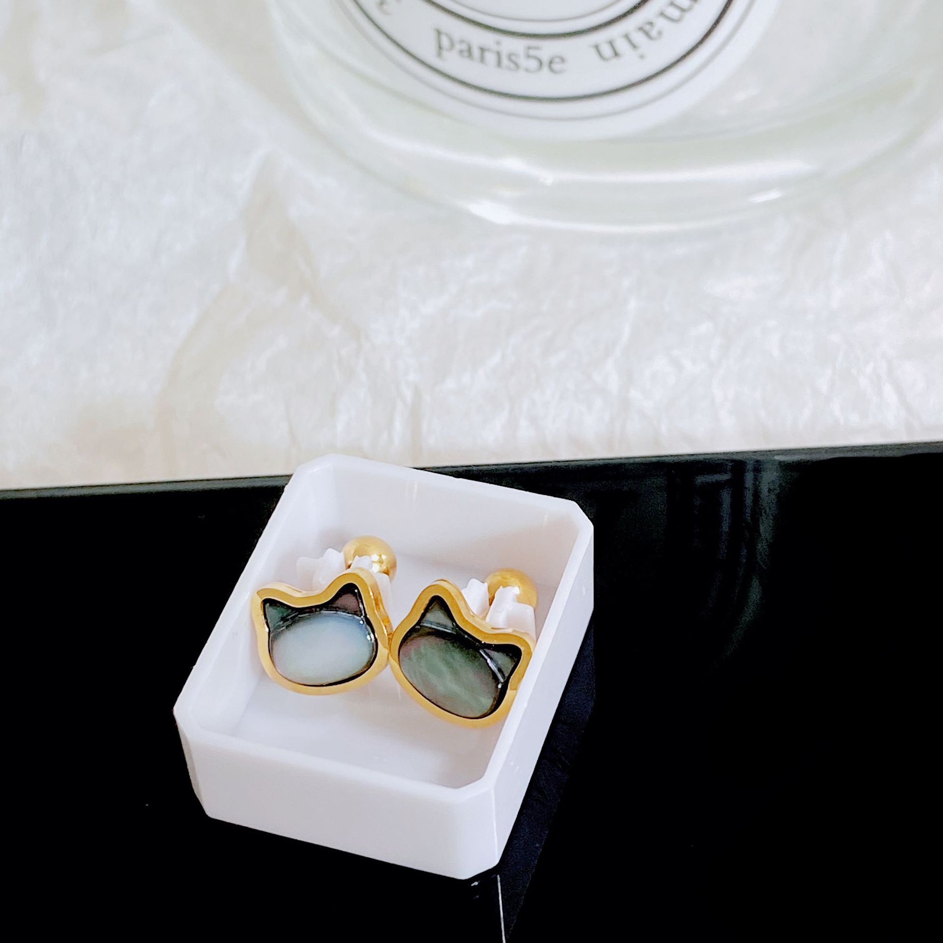 10g Weight 1 Pair Cute Cat Inlay Titanium Steel Shell Ear Studs