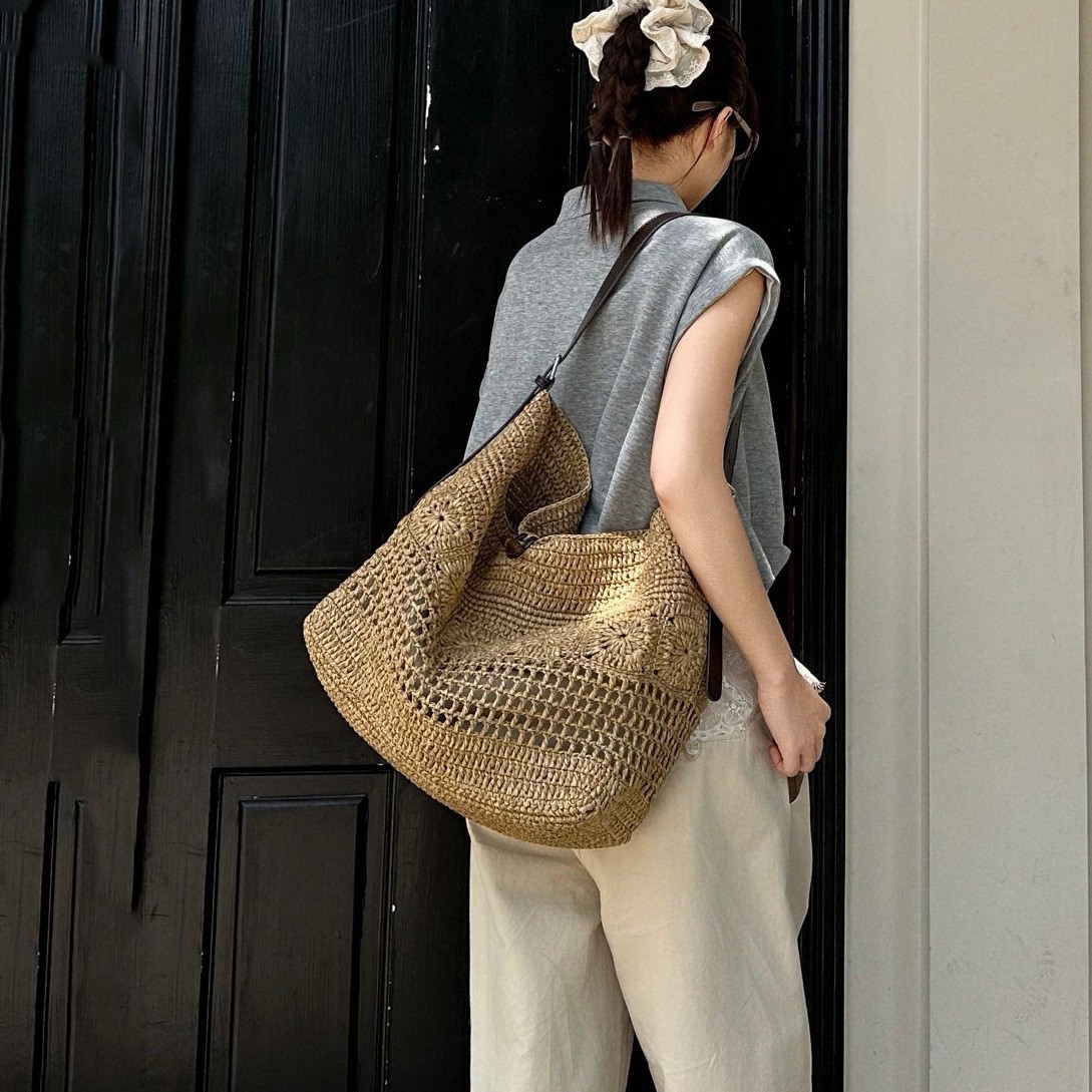 Raffia And Cowhide Leather Woven Tote Bag - Large Capacity Shoulder Bag For Women, Casual Vacation Beach Straw Bag - Thumbnail 4