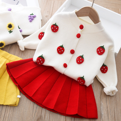 Stylish and Cute Girls' Set Spring 2024 Newborn Baby Knit Sweater and Pleated Skirt Two-Piece Set