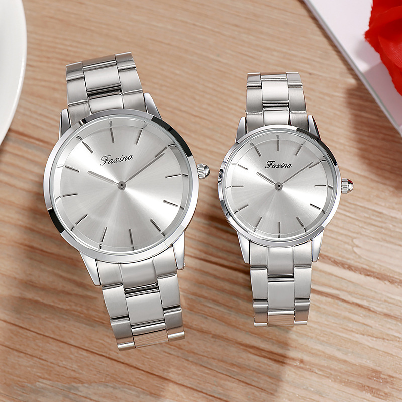 2023 Nouvelle montre de vente chaude Fasina Couple Bracelet en acier Ensemble de cinq pièces Montre à quartz simple et à la mode Bande en acier Bijoux d'amour Montre pour femme_voghion.com