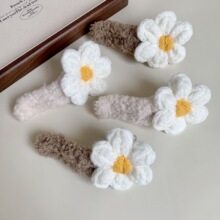 秋冬毛绒花朵鸭嘴夹女高级感后脑勺盘发夹子网红洋气大号发卡头饰