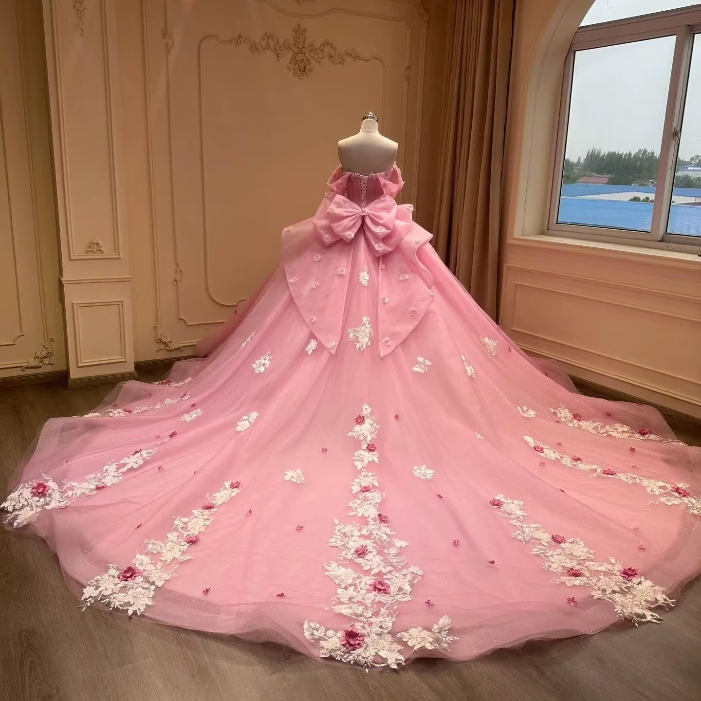 Vestido de noche francés de un solo hombro, nuevo banquete de cumpleaños transfronterizo, vestido de noche, lazo grande, cola larga