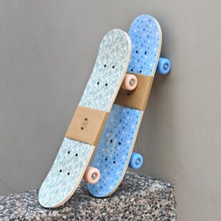 Exported to Denmark Original Professional-Grade Kidsren's Wooden Double-Warp Skateboard Load-Bearing 20-50kg Outdoor Toys