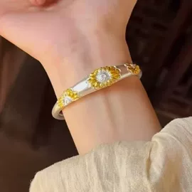 吊坠;项链;手链