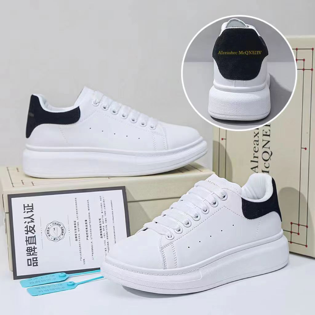 Zapatos blancos para mujeres con suela gruesa y cómodo, zapatos de moda para mujeres con cuero alto, zapatos deportivos casuales transpirables, zapatos de skate para estudiantes.