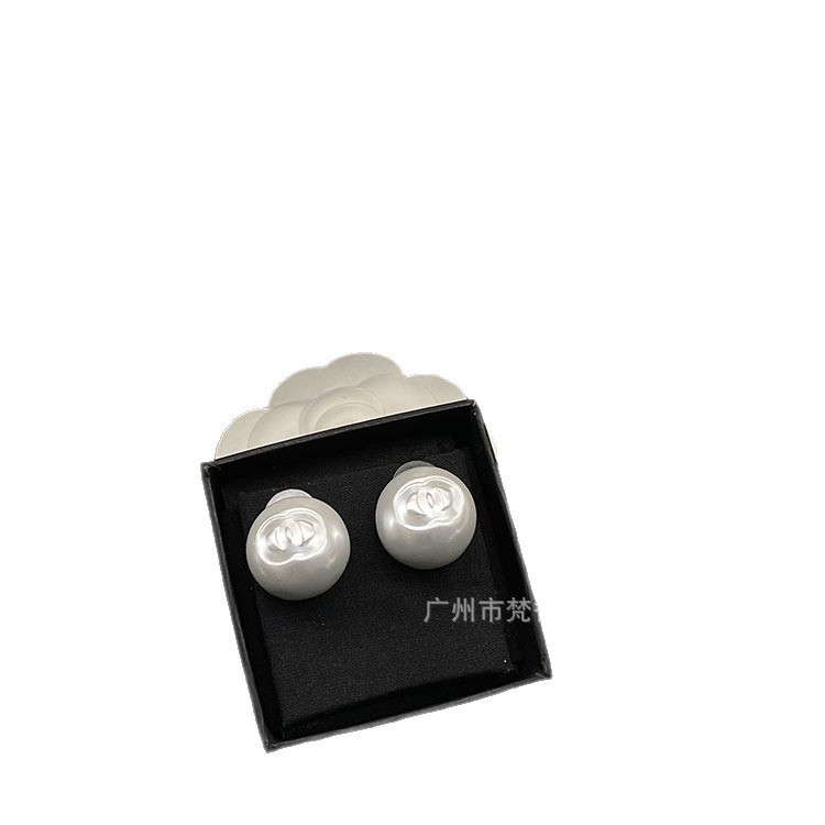 小香风新款25c圆球珍珠耳钉大中小号高级感百搭简约s925银针耳饰|undefined