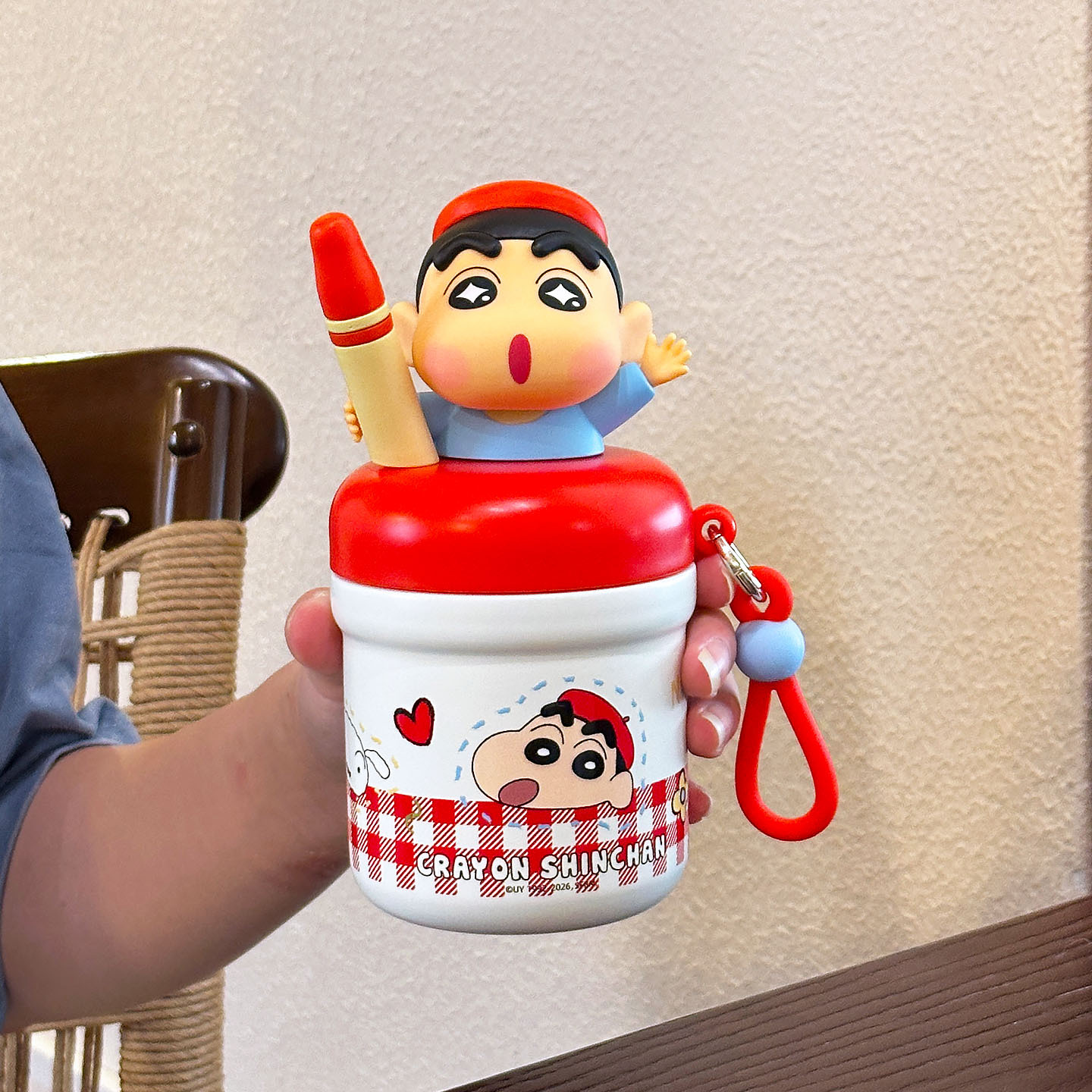 Crayón pequeño nuevo mini taza de agua para niños niñas de alto valor facial hermosa taza de agua portátil compacta nueva taza de estudiantes