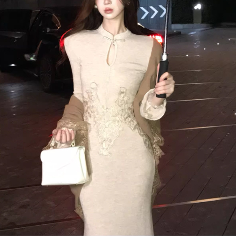 气质法式新中式巨好看的早秋连衣裙立领刺绣针织长裙开衫外套女潮|undefined