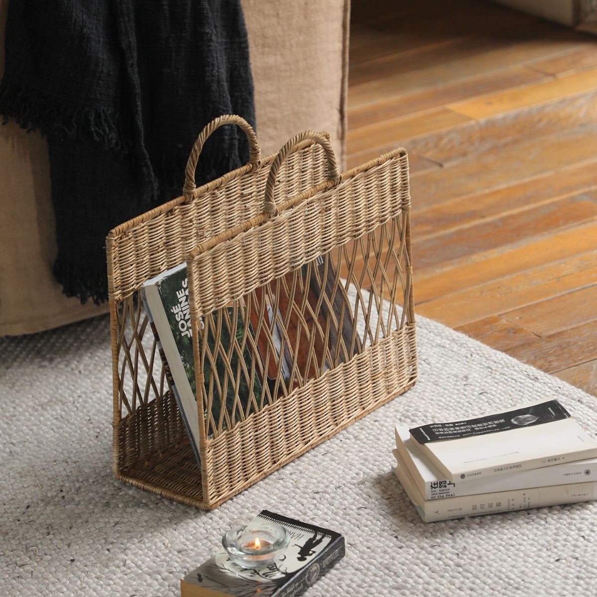 Cesta de libro portátil de tela de caña personalizada Cesta de almacenamiento de periódicos tejidos a mano Cesta de almacenamiento de libros de revista portátil