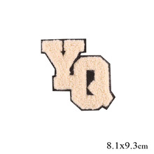 杏色字母YQ毛巾綉花布贴 衣裤鞋帽子绒毛装饰用品 刺绣标輔料生产