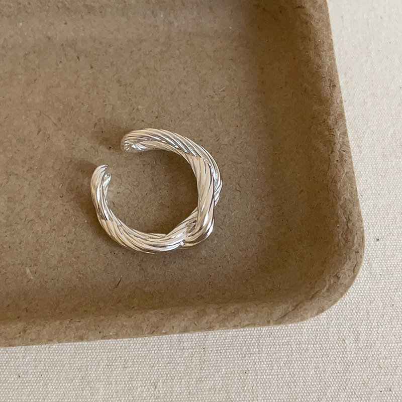 Schitterende designerring voor dames, elegant sieraad_voghion.com