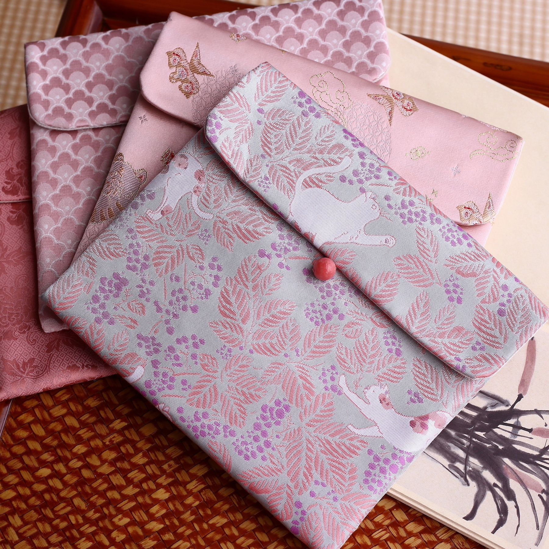 Embroidered Brocade Gift Cloth Bag, Cosmetic Bag, Jewelry Bag, Tea Ceremony Accessory Storage Bag, Flip-Top Cloth Bag