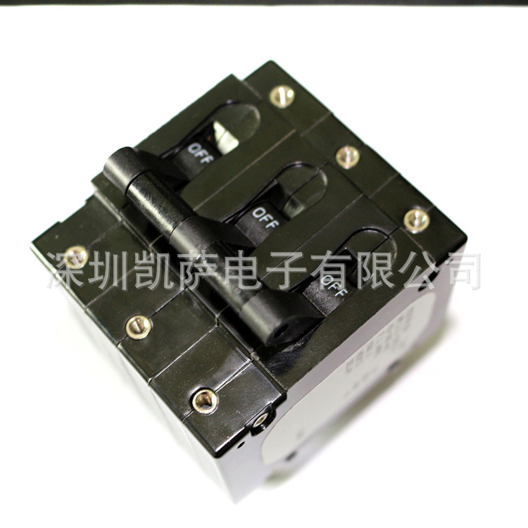 Airpax M39019/02-222 断路器