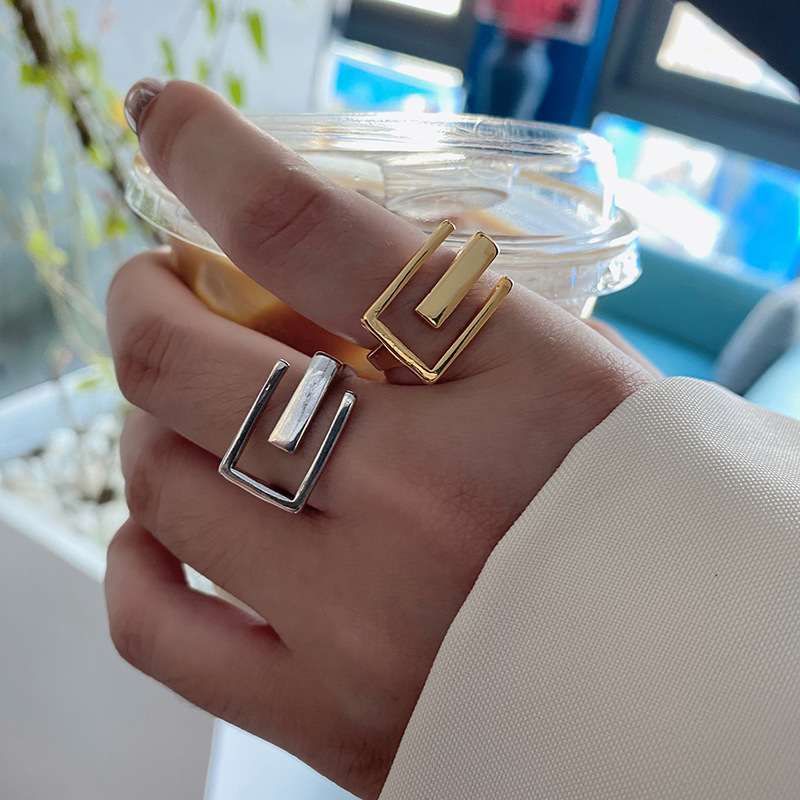 Simple Letter E Shape Fashion Design Punk Geometric Ring display picture 3