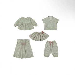 B Pawnee Lazy Green Check Holiday Flower Series XR