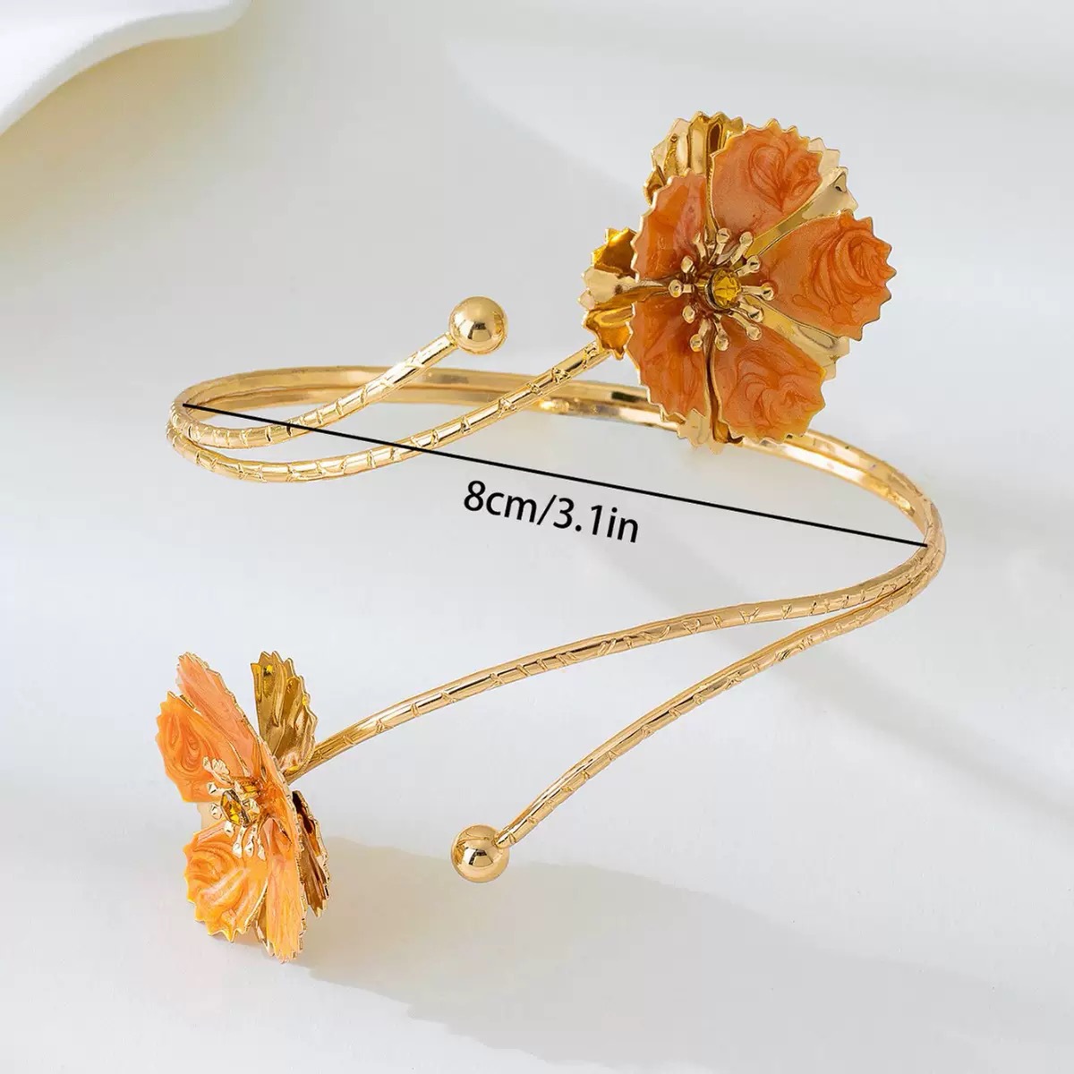 Brazalete de mujer de flores de venta caliente transfronteriza europea y americana, sentido de diseño, pulsera fresca pequeña, brazalete de mujer