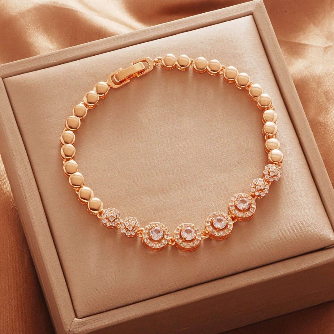 copper fashionable bracelet with zircon