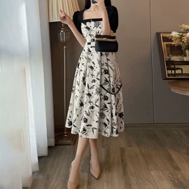 连衣裙;休闲裤;女式T恤