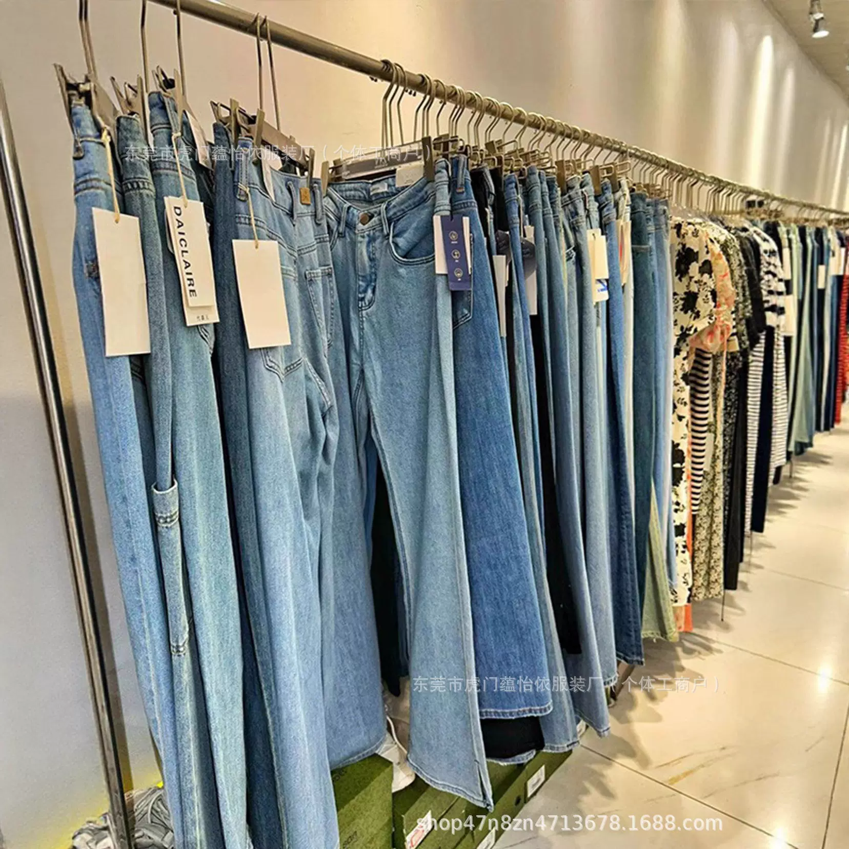 2025年新款爆款女装牛仔长裤批发韩版宽松高腰显瘦阔腿裤直播地摊