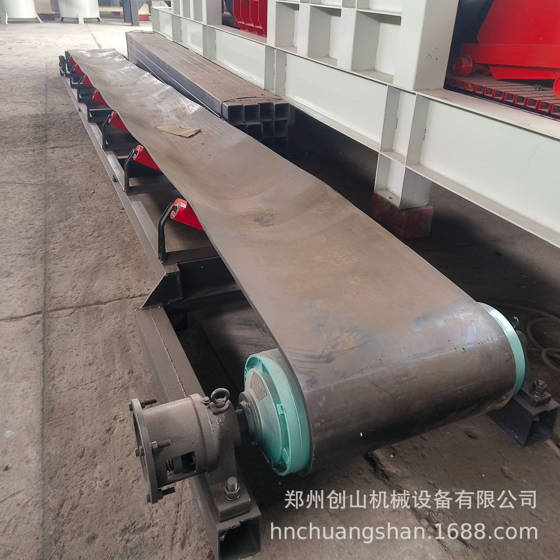 供应爬坡运输机   沙子输送机  皮带输送机  移动输送机