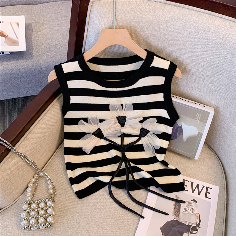 High-grade Design Sense Petal Ribbon Sleeveless Vest Women's Summer New Style Outer Wearing Ice Silk Top Small Striped Waistcoat High-grade Design Sense Petal Ribbon Sleeveless Vest Women's Summer New Style Outer Wearing Ice Silk Top Small Striped Waistcoat