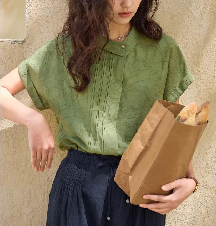 Áo sơ mi nữ linen họa tiết jacquard cổ ve không đối xứng tay ngắn — Mây trắng, Xanh lông mòng tre chi tiết 1