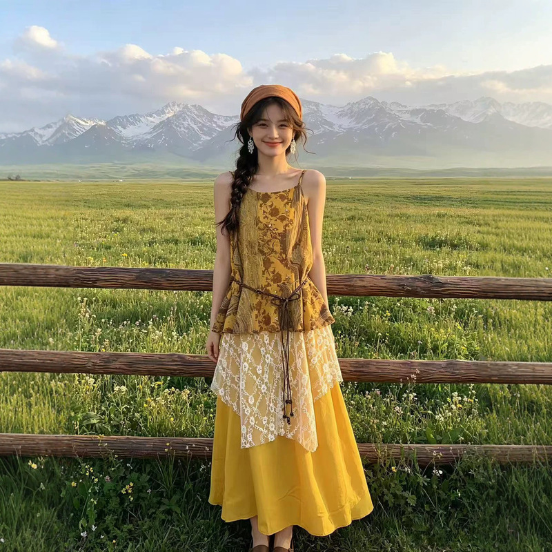 Ethnic-style dress with straps, lace-up, layered, sleeveless, new trendy lace design, faux two-piece, vintage and sophisticated