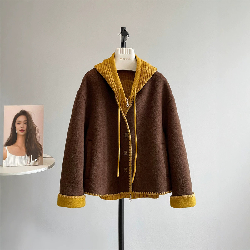 Mango's new two-piece set: a hooded, double-faced wool blend coat paired with a knitted short top, perfect for autumn and winter (N220) Mango's new two-piece set: a hooded, double-faced wool blend coat paired with a knitted short top, perfect for autumn and winter (N220)