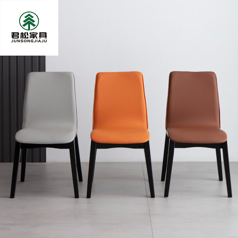 北歐實木餐椅現代簡約家用小戶型輕奢書桌妝檯餐廳軟包休閒靠背椅