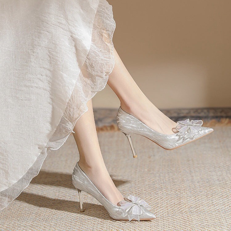 2025 New Rhinestone Bow Temperament Lady French High Heels Bridal Crystal Wedding Shoes Stiletto Heels Pointed Toe Shoes