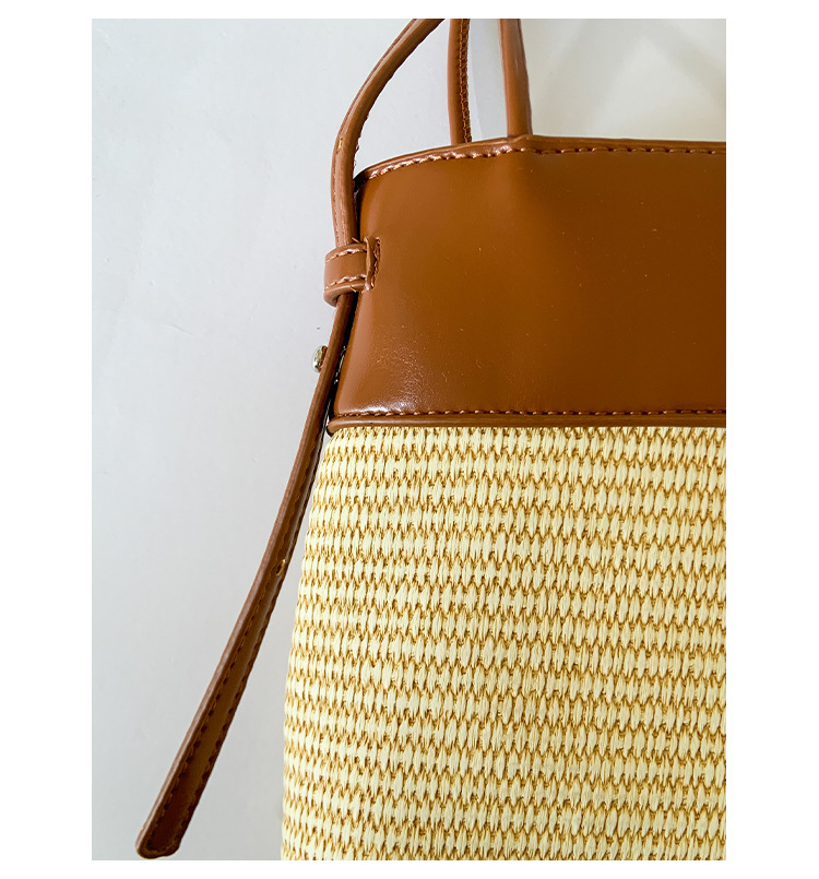 Korean style simple and fashionable woven mobile phone bag for women 2025 summer new seaside vacation crossbody straw woven bucket bag undefined