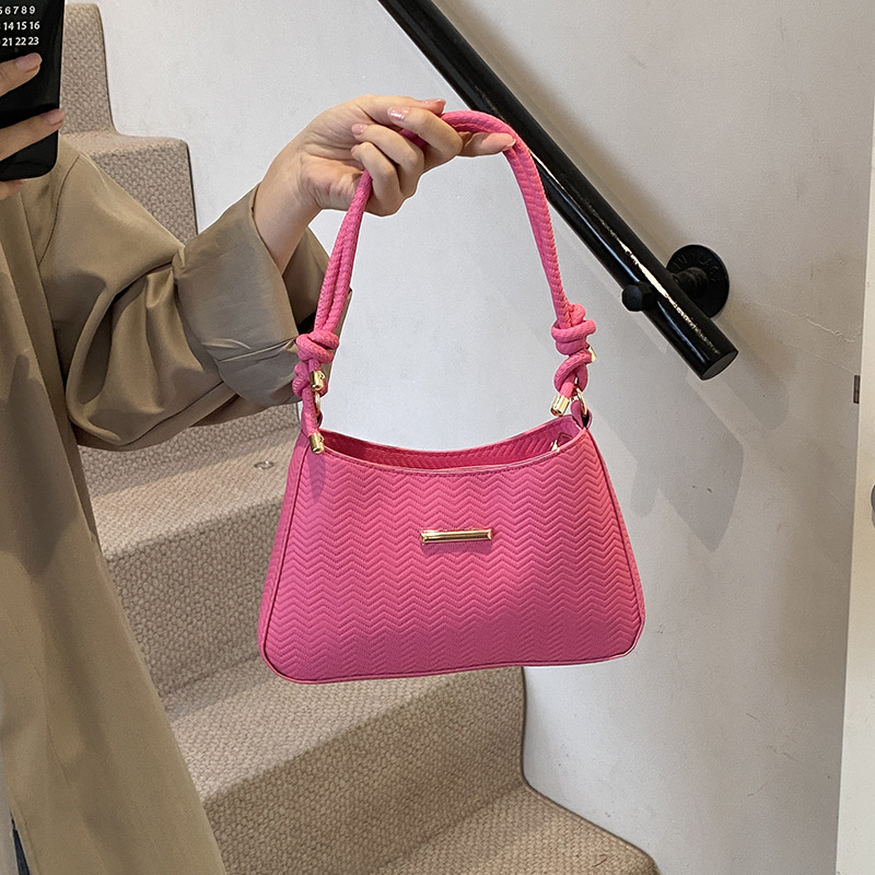 Bolso bandolera marrón con leche caramelizada para mujer 2023 nuevo bolso bandolera de otoño e invierno bolso de axila de viajero