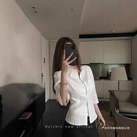 100亚麻中袖衬衫女2026夏季新款天然褶皱感衬衣收腰上衣白色黑色