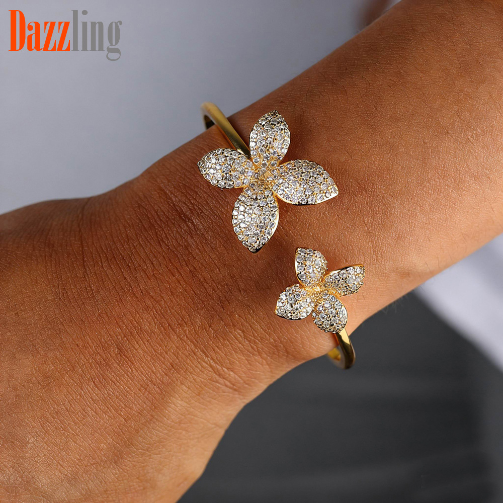 Bracciale rigido aperto fiore e zircone gioiello personalizzato_voghion.com
