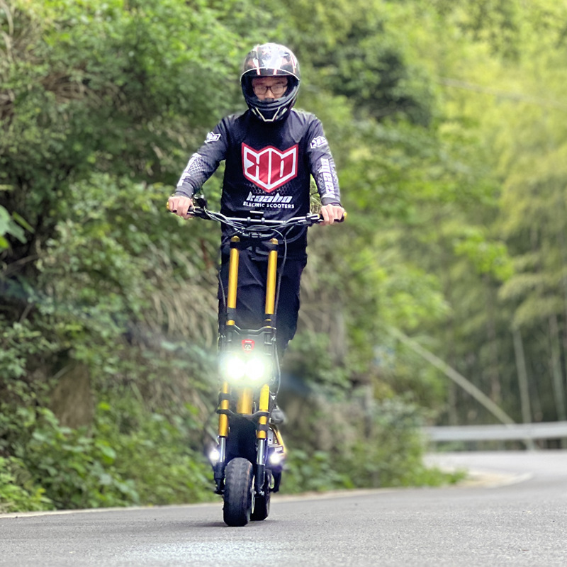 Acciones de la UE KAABO Wolf King GTR 72V 35Ah 2000W * 2 doble motor de freno hidráulico cristal de película