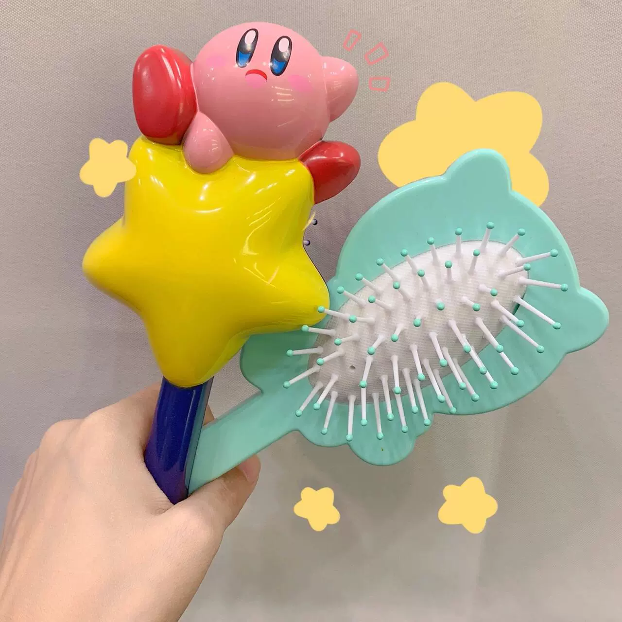 Мультяшная щётка (Kirby) — антистатическая мягкая подушка на ручке, подарок, с подарочной коробкой