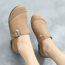 秋季复古单鞋女真皮软皮圆头女鞋平底大码百搭妈妈春秋鞋魔术贴