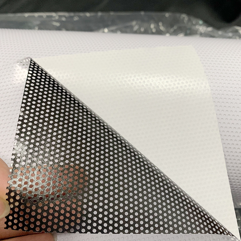 Película transparente perforada de una sola cara para impresión UV, adhesivo para vidrio, adhesivo para coche, adhesivo publicitario para vidrio, película perforada para publicidad en autobuses.